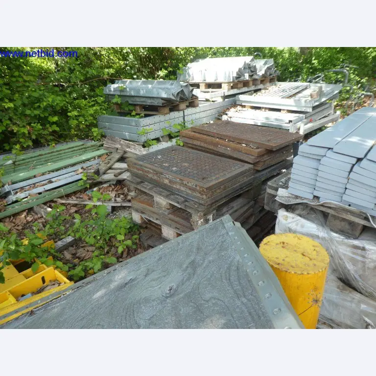 Equipamento operacional e de escritório (construção em aço e metal)-3
