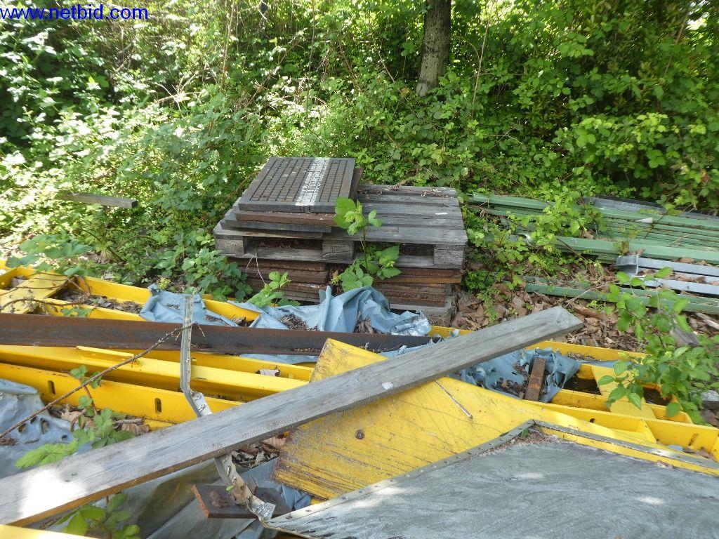 Sprzęt operacyjny i biurowy (konstrukcja stalowa i metalowa)-4