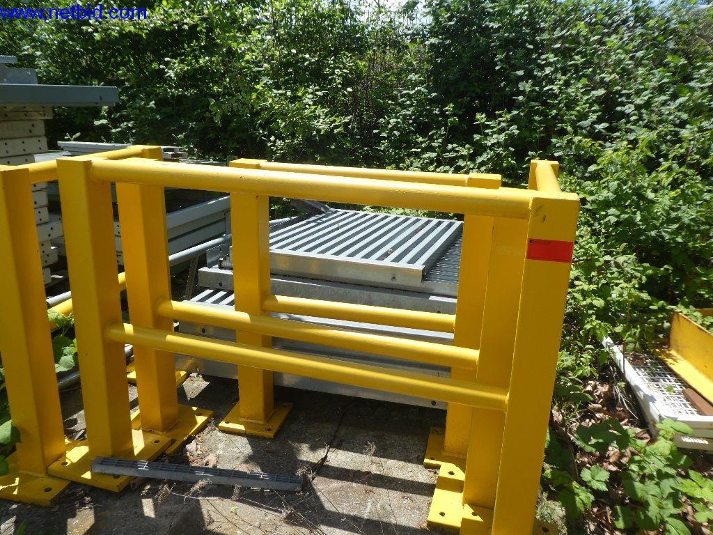 Sprzęt operacyjny i biurowy (konstrukcja stalowa i metalowa)-7