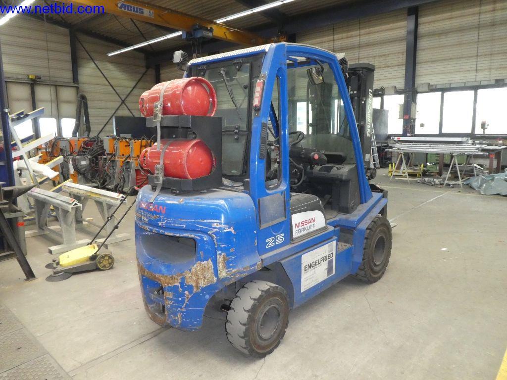 Equipamento operacional e de escritório (construção em aço e metal)-3