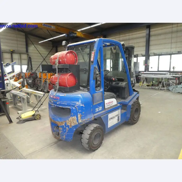 Equipamento operacional e de escritório (construção em aço e metal)-3