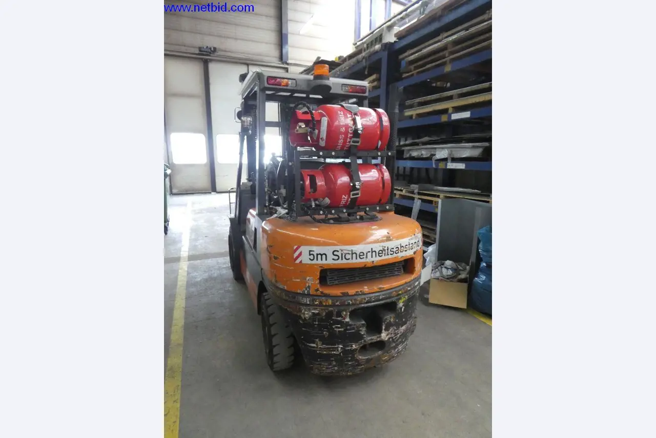 Equipamento operacional e de escritório (construção em aço e metal)-2