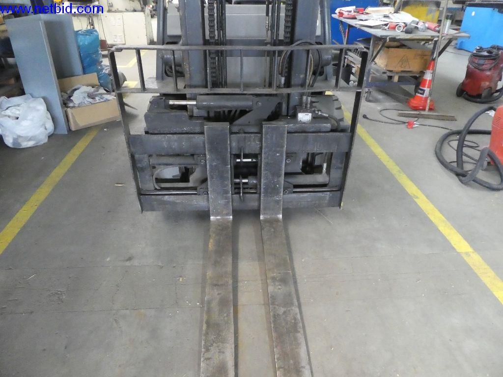 Sprzęt operacyjny i biurowy (konstrukcja stalowa i metalowa)-8