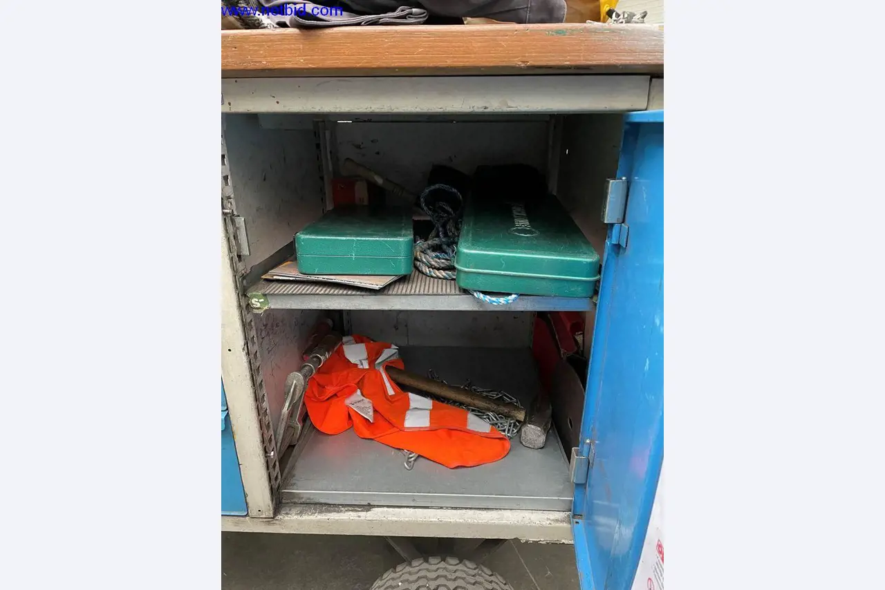 Equipamento operacional e de escritório (construção em aço e metal)-3