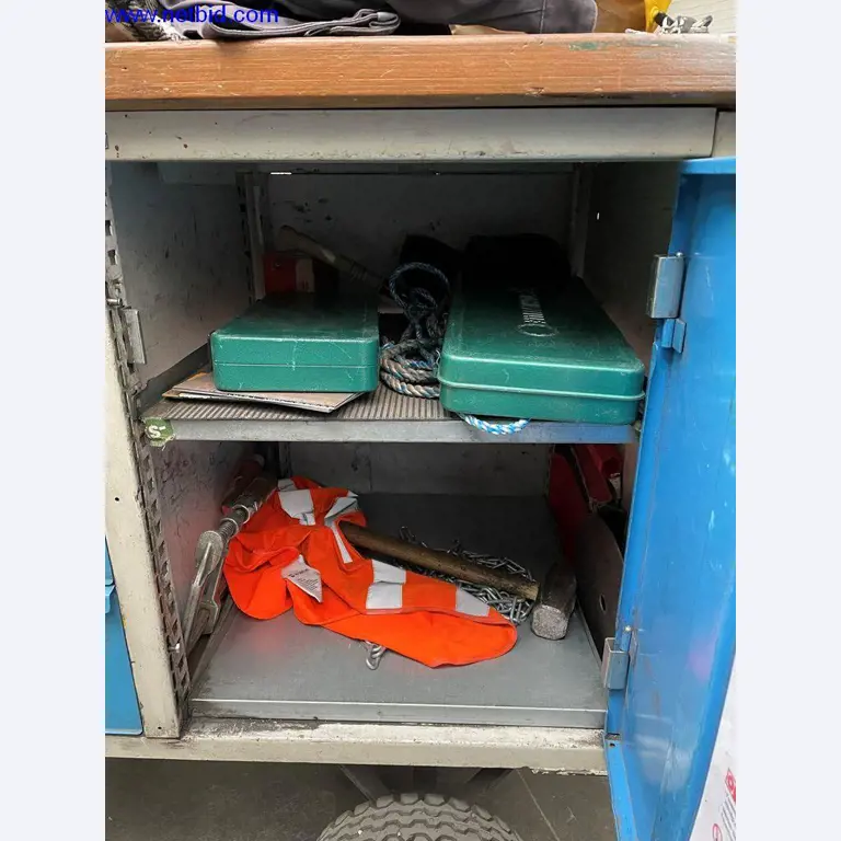 Equipamento operacional e de escritório (construção em aço e metal)-3
