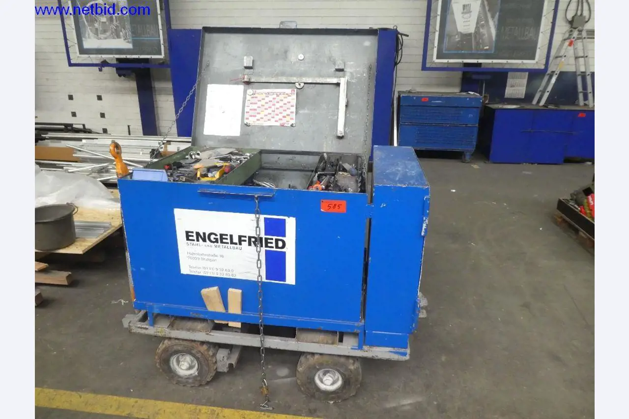 Equipamento operacional e de escritório (construção em aço e metal)-1