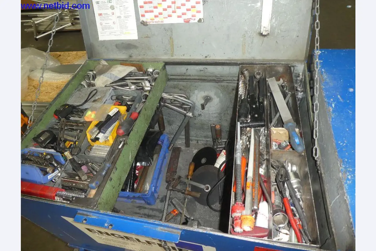 Equipamento operacional e de escritório (construção em aço e metal)-2