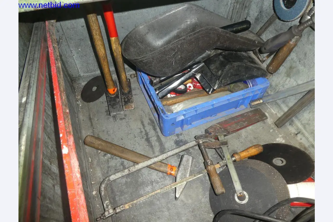 Equipamento operacional e de escritório (construção em aço e metal)-3