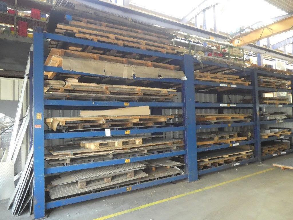 Matériel d'exploitation et de bureau (construction métallique et acier)-13