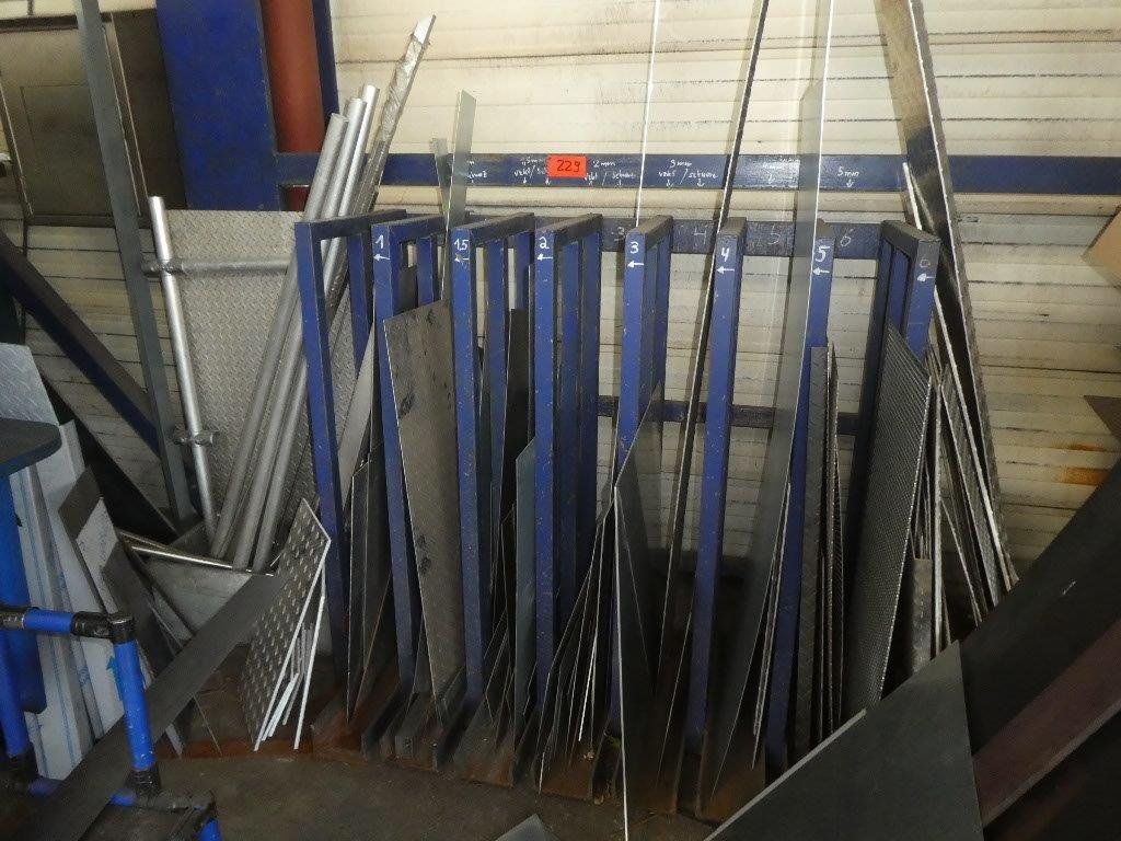 Matériel d'exploitation et de bureau (construction métallique et acier)-9