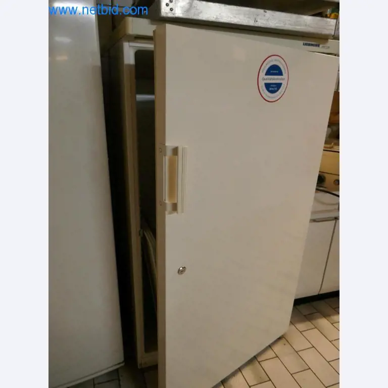 Gepflegte Maschinen aus einer Bäckerei-1