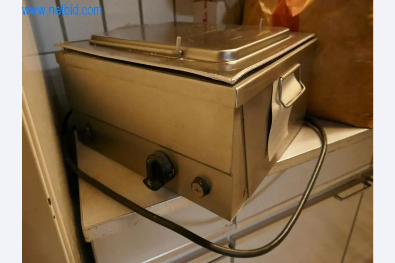 Gepflegte Maschinen aus einer Bäckerei-1