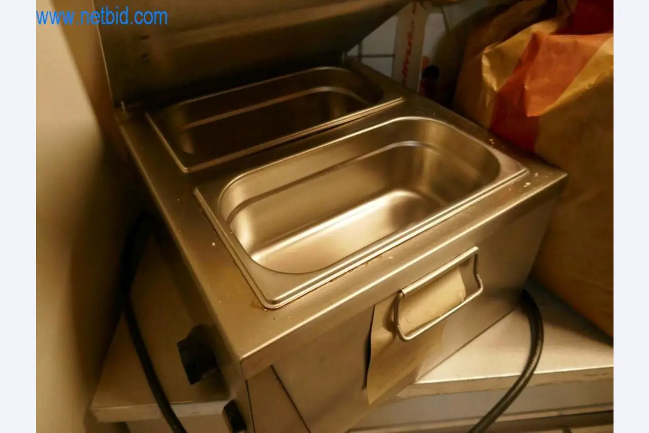 Gepflegte Maschinen aus einer Bäckerei-3