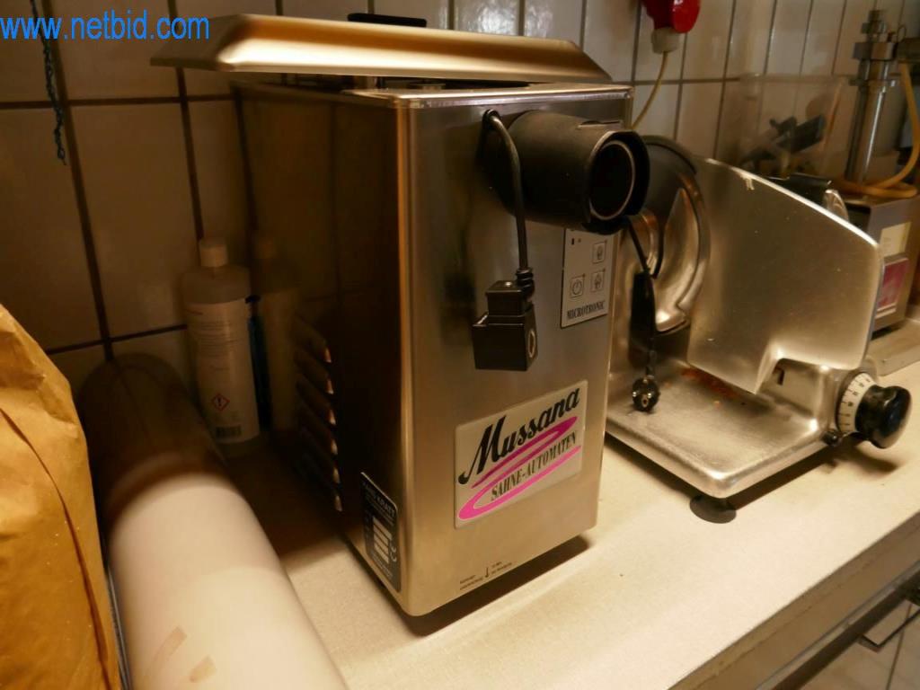 Dobro vzdrževani stroji iz pekarne-2