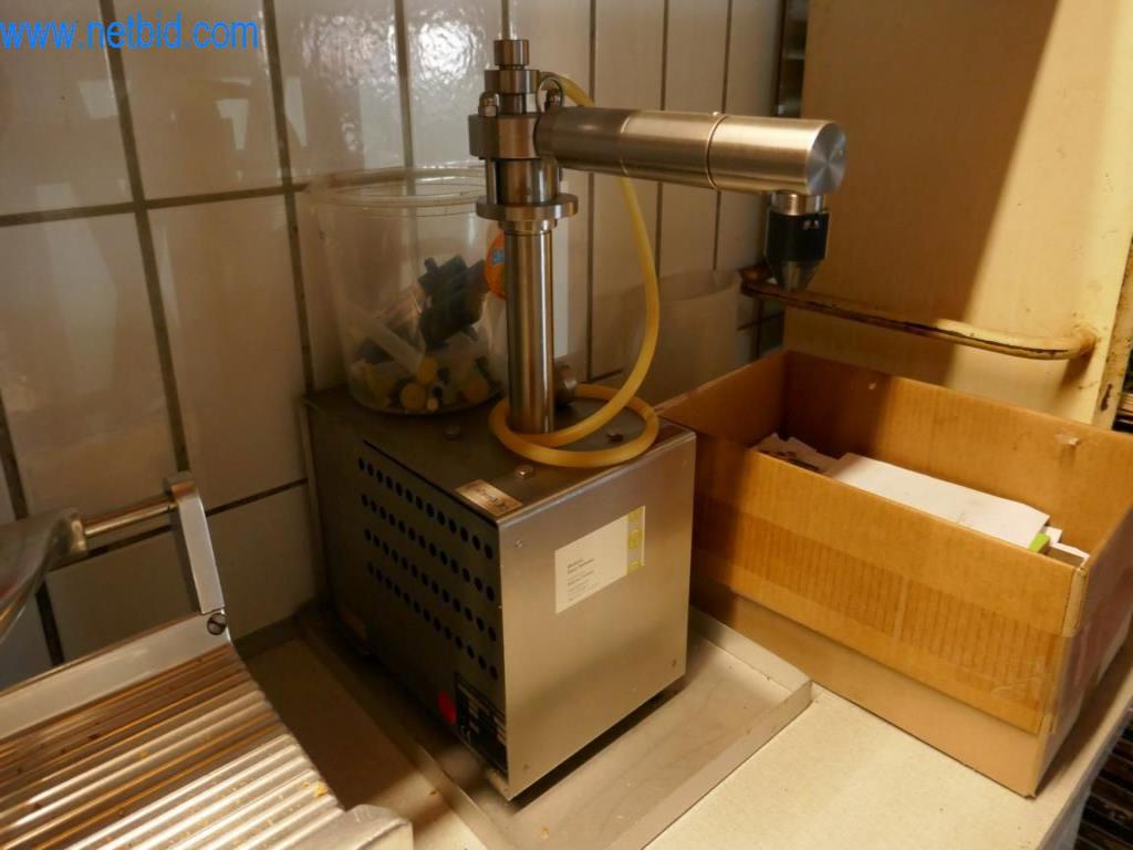 Dobro vzdrževani stroji iz pekarne-1