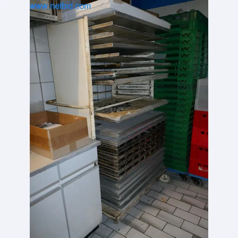 Gepflegte Maschinen aus einer Bäckerei-2