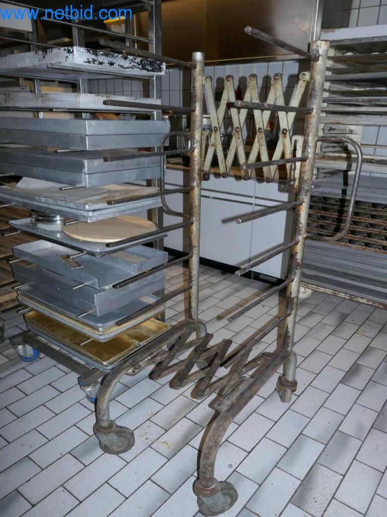 Dobro vzdrževani stroji iz pekarne-3