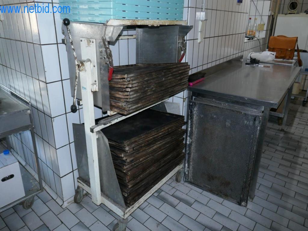 Dobro vzdrževani stroji iz pekarne-6