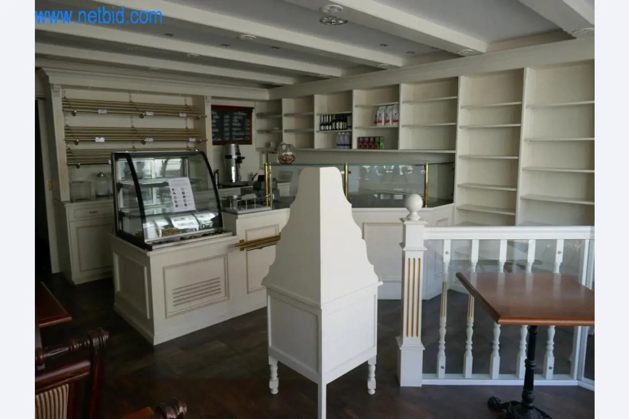 Goed onderhouden machines van een bakkerij-1