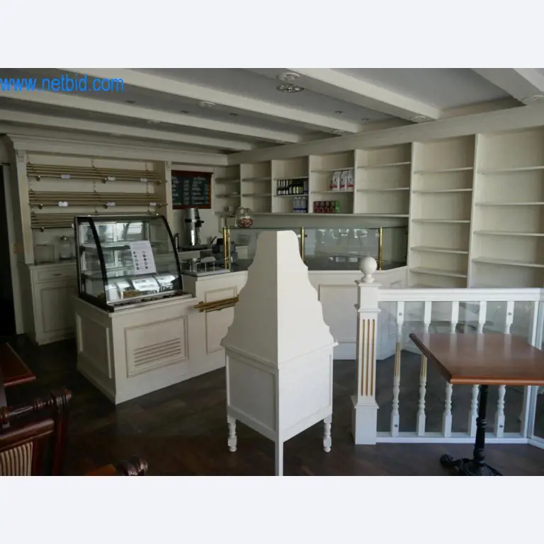 Goed onderhouden machines van een bakkerij-1