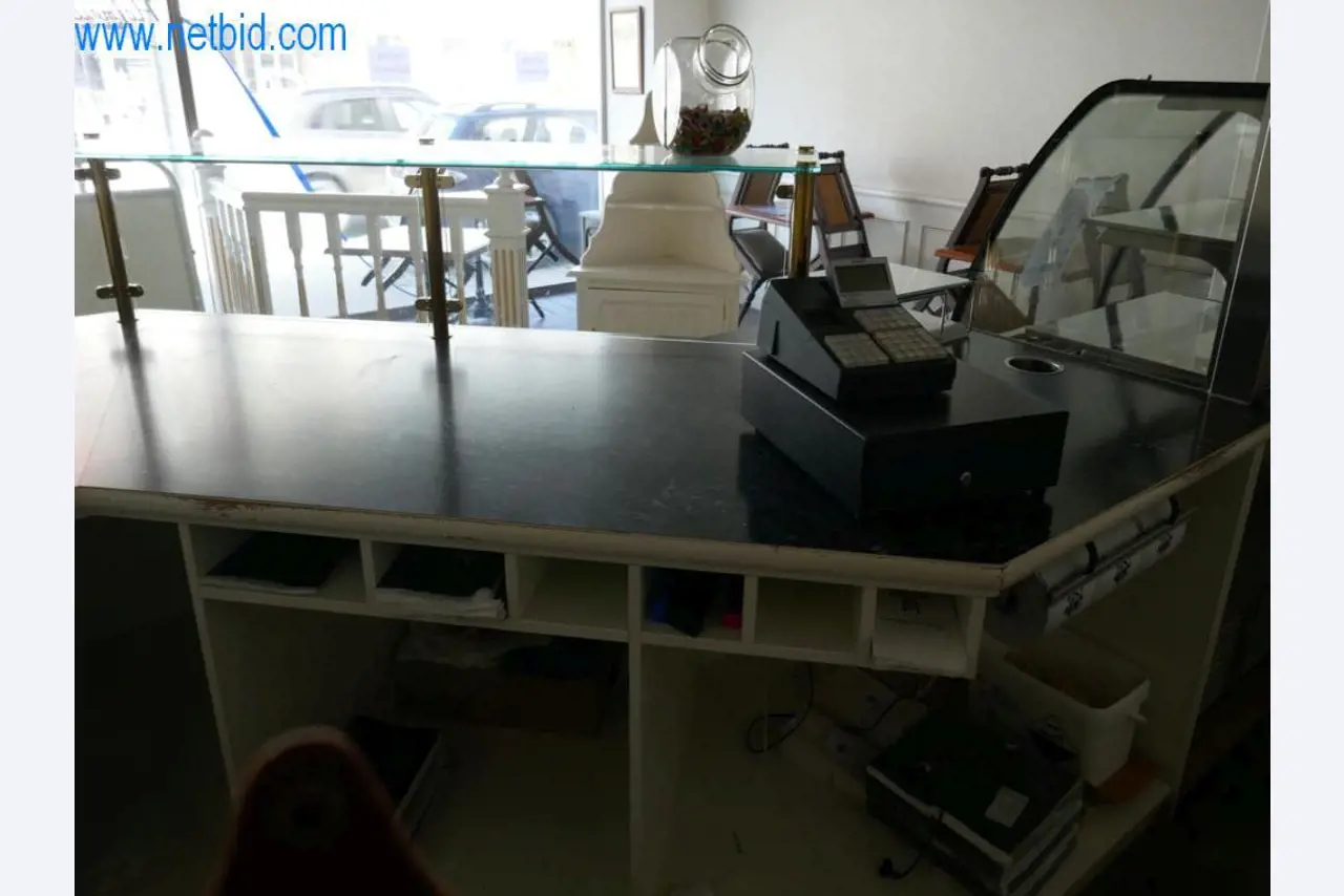 Goed onderhouden machines van een bakkerij-6