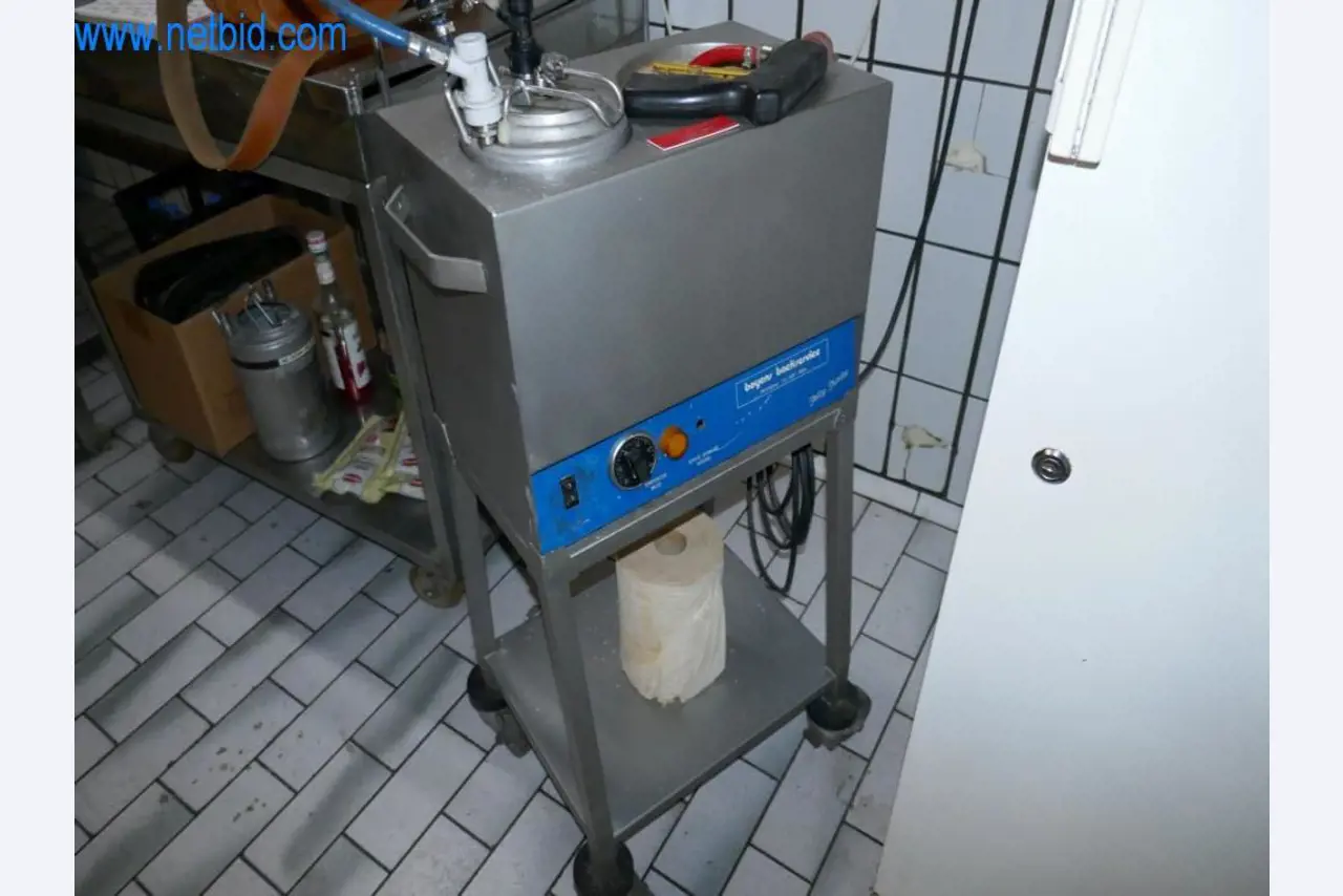 Gepflegte Maschinen aus einer Bäckerei-1