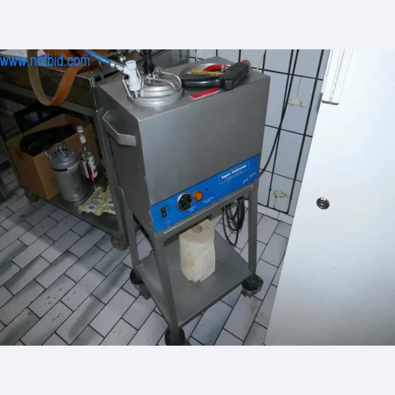 Gepflegte Maschinen aus einer Bäckerei-1