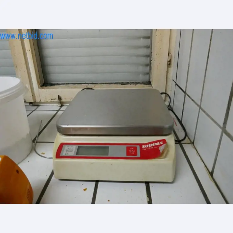 Gepflegte Maschinen aus einer Bäckerei-1