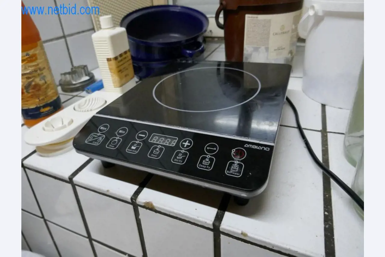 Gepflegte Maschinen aus einer Bäckerei-1