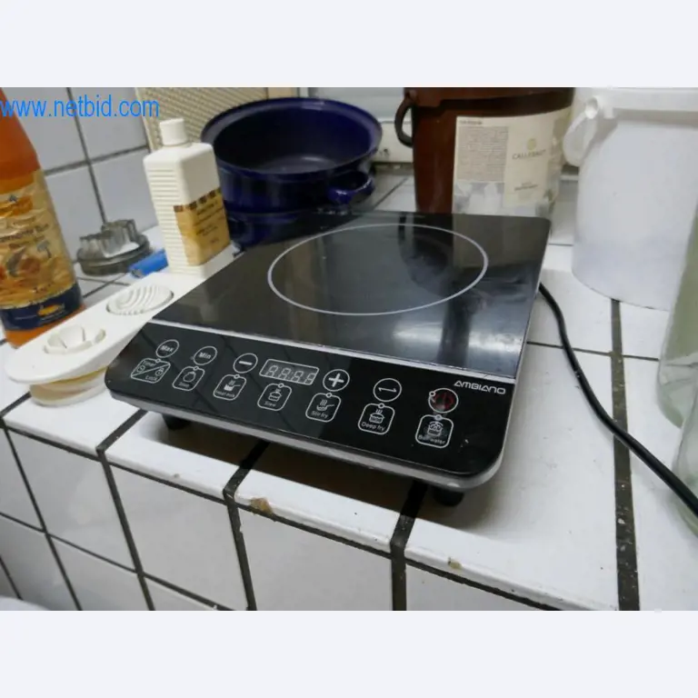 Gepflegte Maschinen aus einer Bäckerei-1