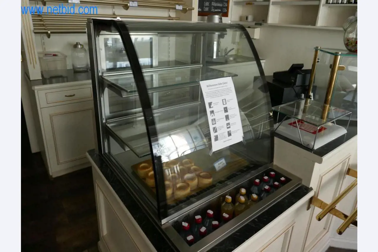 Goed onderhouden machines van een bakkerij-1