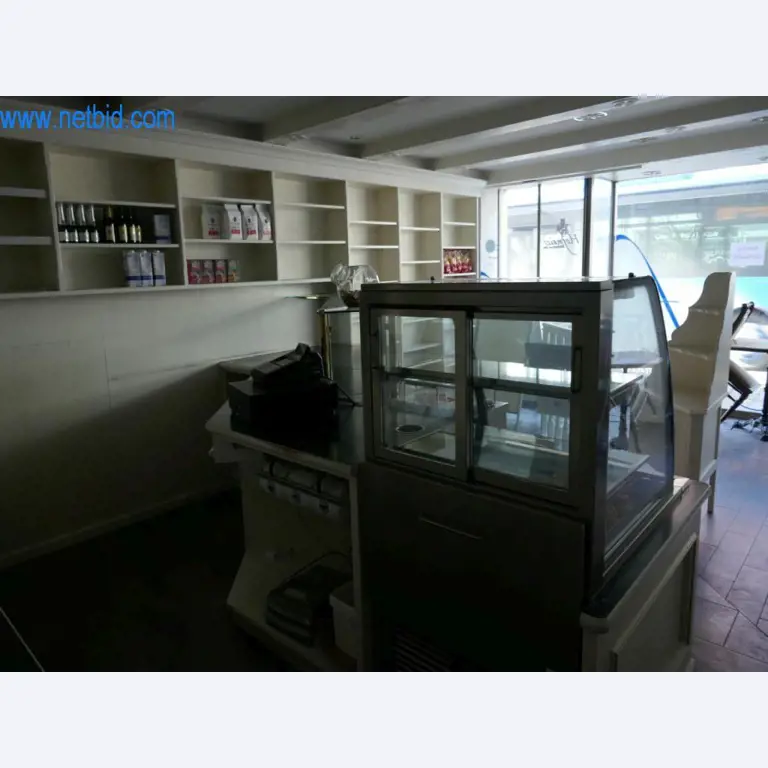 Goed onderhouden machines van een bakkerij-2