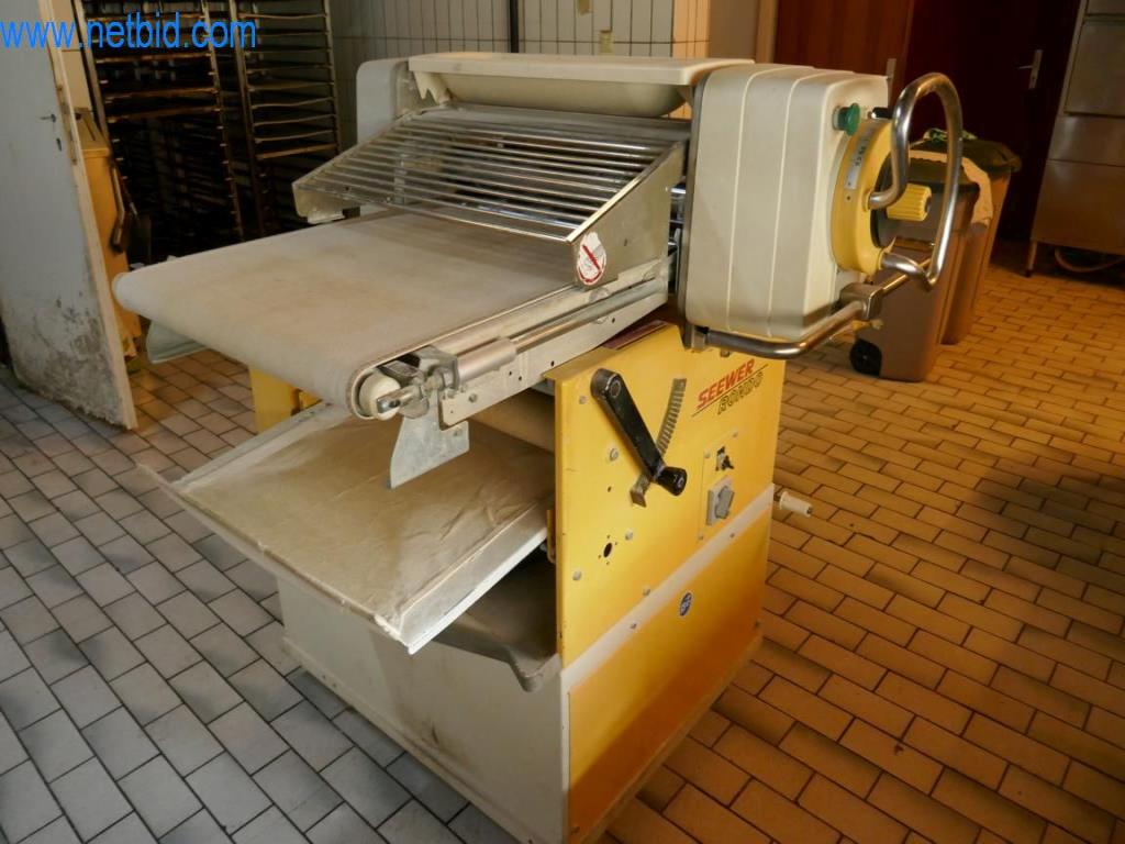 Dobro vzdrževani stroji iz pekarne-1