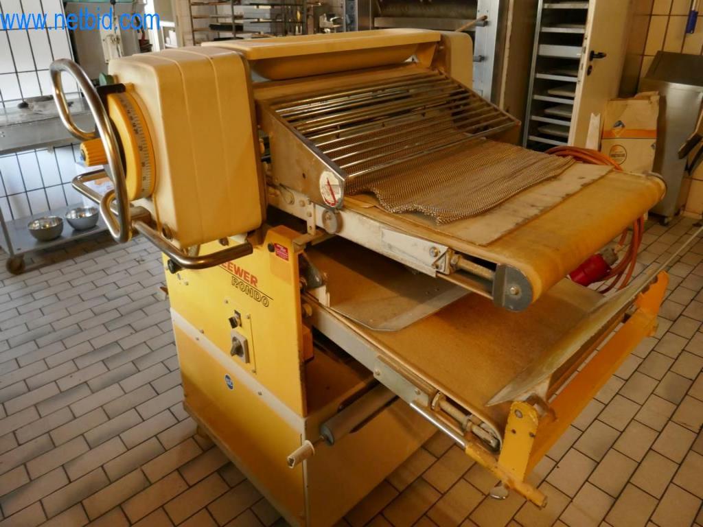 Dobro vzdrževani stroji iz pekarne-2