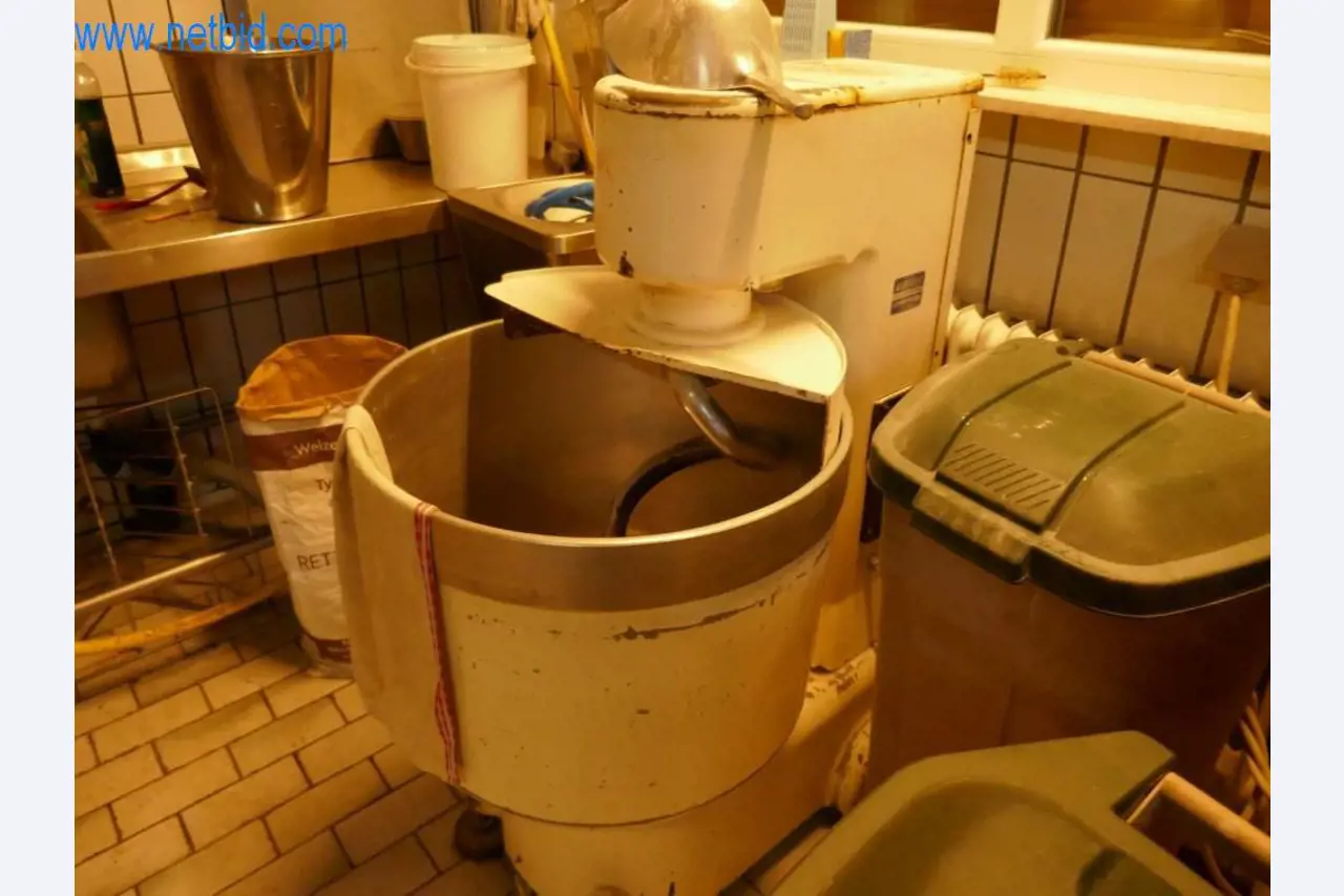 Gepflegte Maschinen aus einer Bäckerei-1