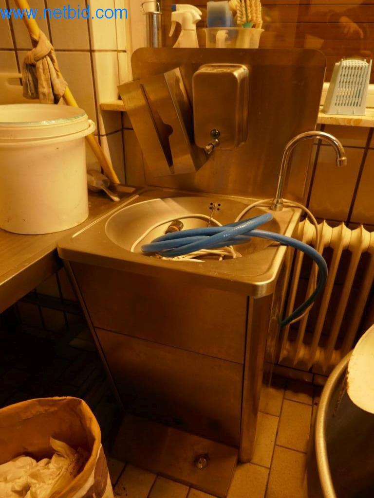 Dobro vzdrževani stroji iz pekarne-1