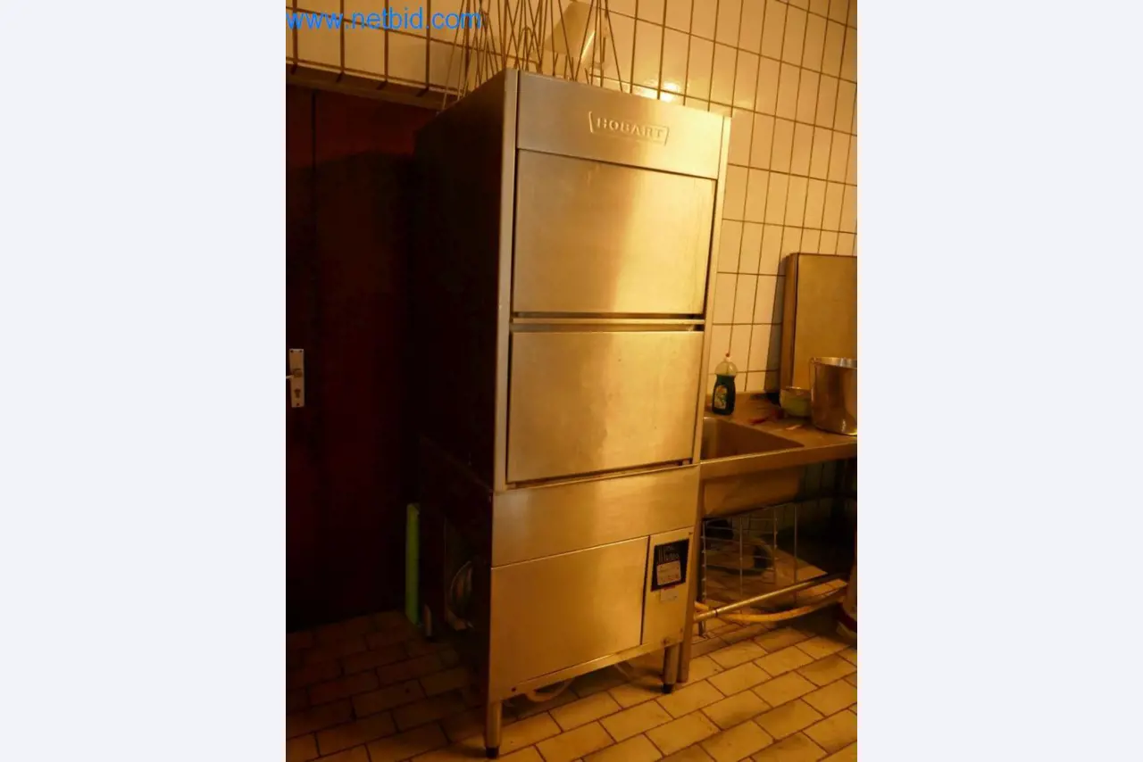 Gepflegte Maschinen aus einer Bäckerei-1