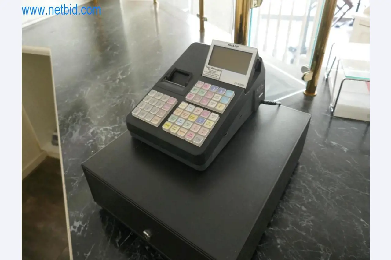 Des machines bien entretenues dans une boulangerie-1