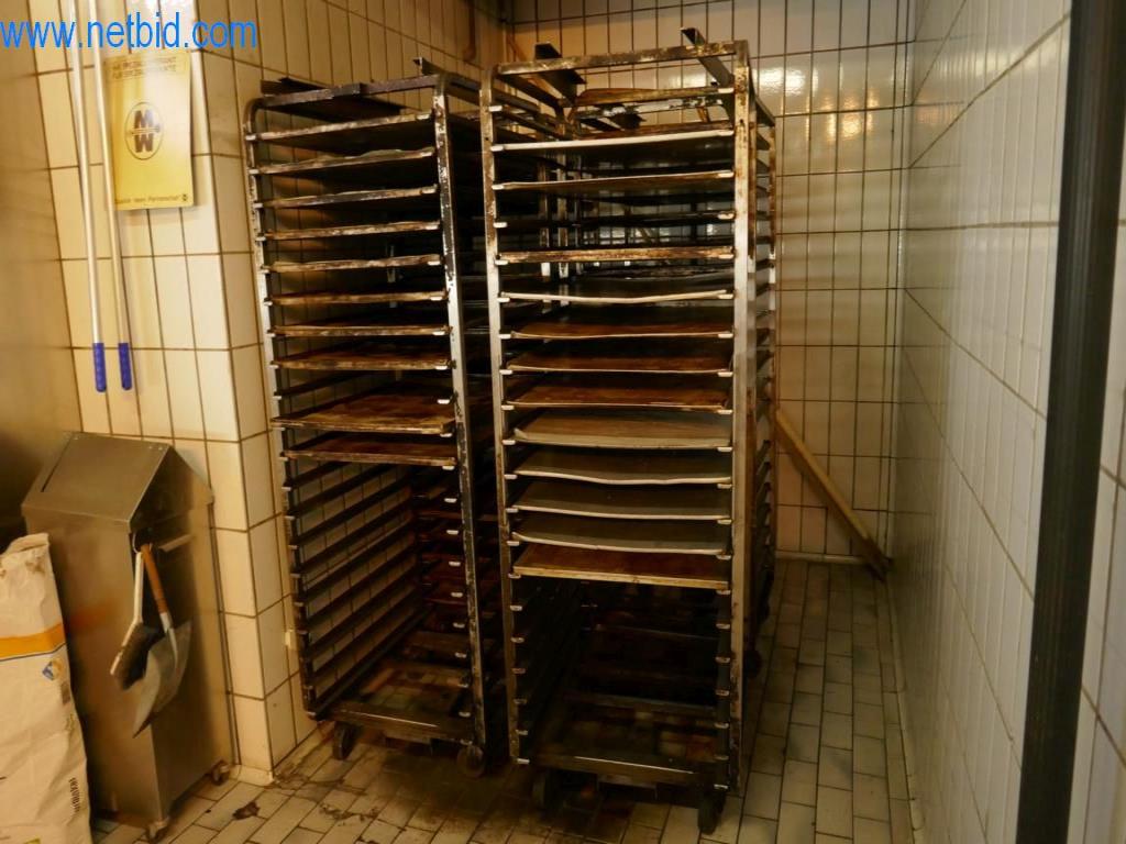 Dobro vzdrževani stroji iz pekarne-1