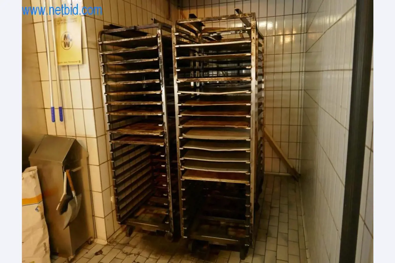 Gepflegte Maschinen aus einer Bäckerei-1