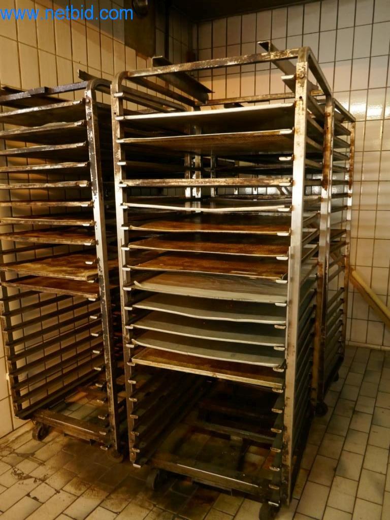 Dobro vzdrževani stroji iz pekarne-2