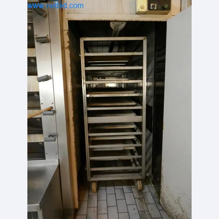 Gepflegte Maschinen aus einer Bäckerei-4