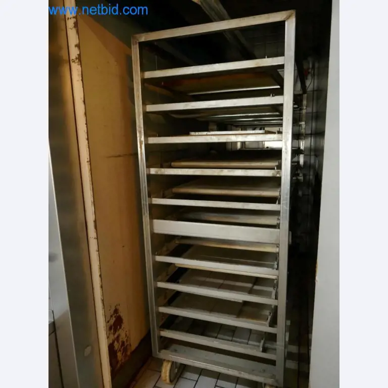 Gepflegte Maschinen aus einer Bäckerei-5