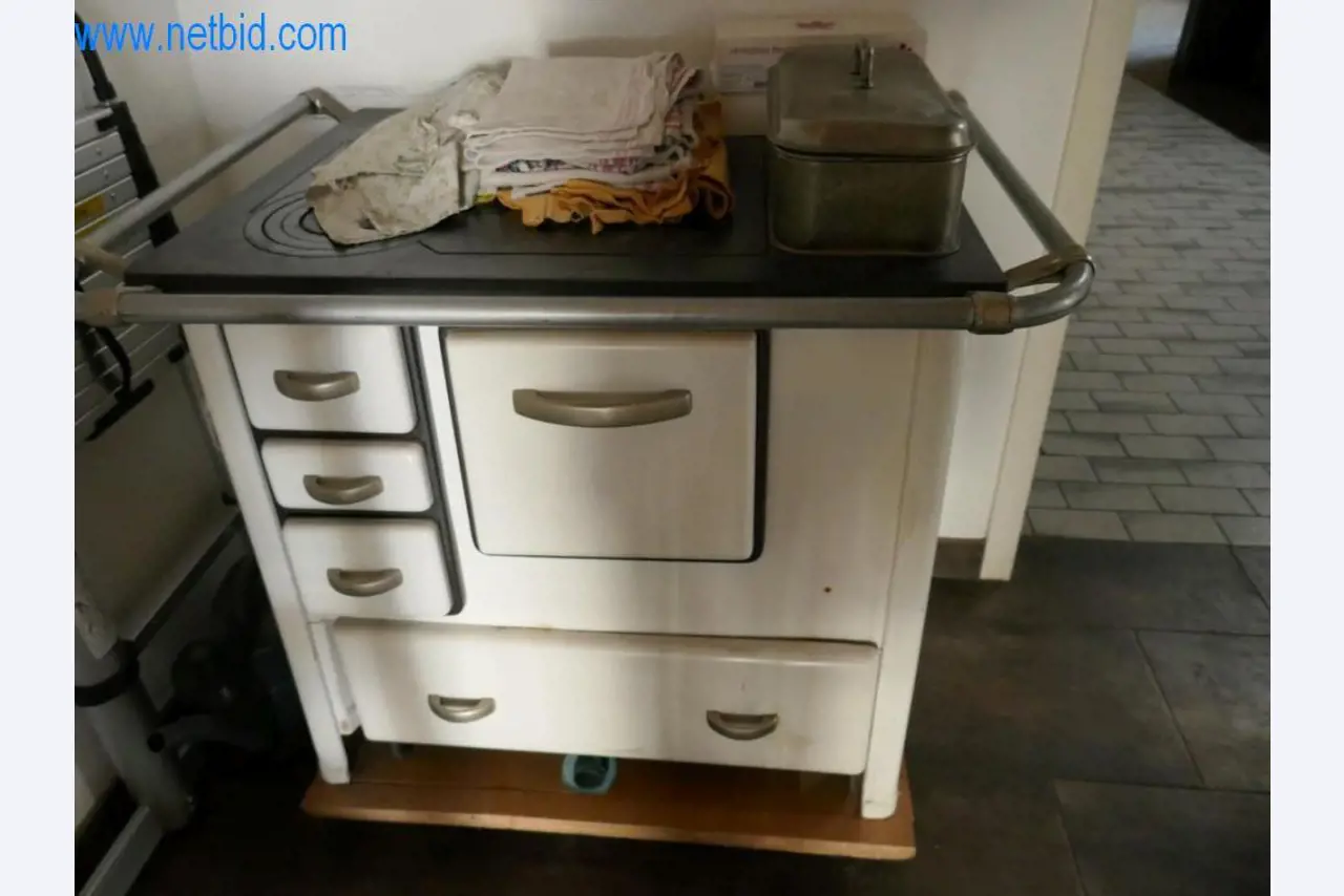 Goed onderhouden machines van een bakkerij-1