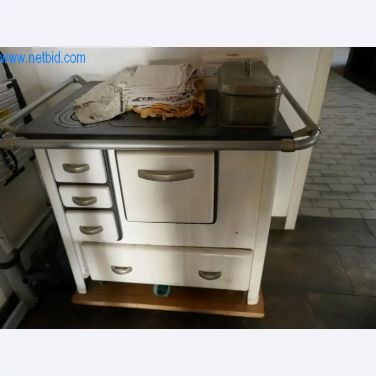 Goed onderhouden machines van een bakkerij-1