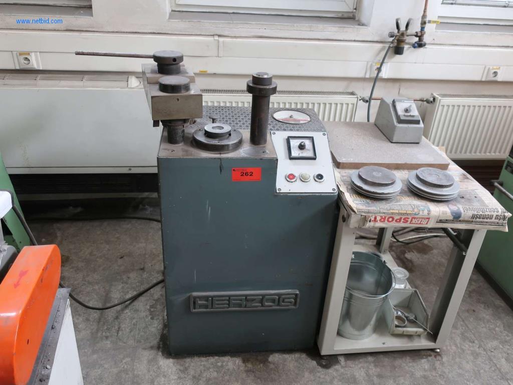 Anlagen und Maschinen aus den Bereichen Stahlproduktion, Schmiedewerk, Wärmebehandlung, Großteilebearbeitung und Peripherie-1