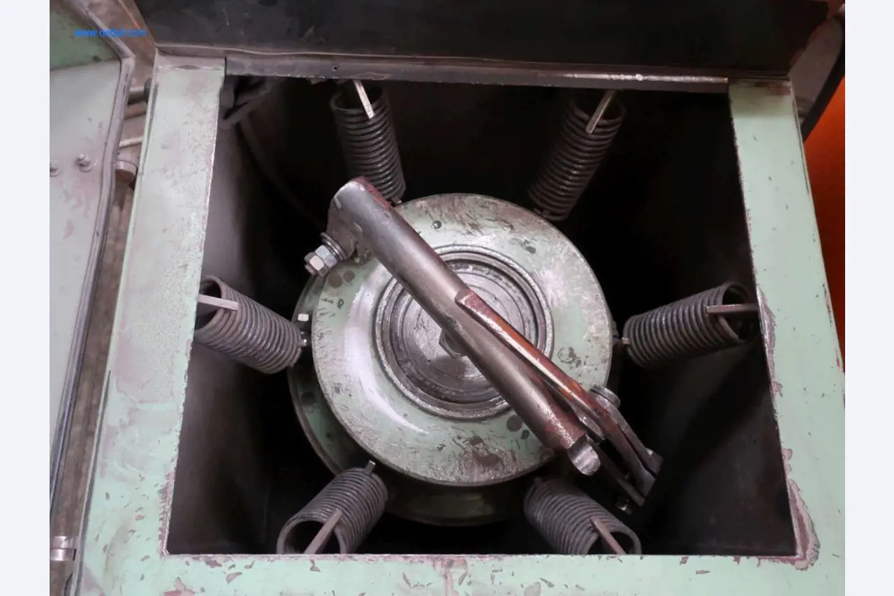 Závody a stroje z oblasti výroby oceli, kování, tepelného zpracování, velké cásti obrábení a periférií-2