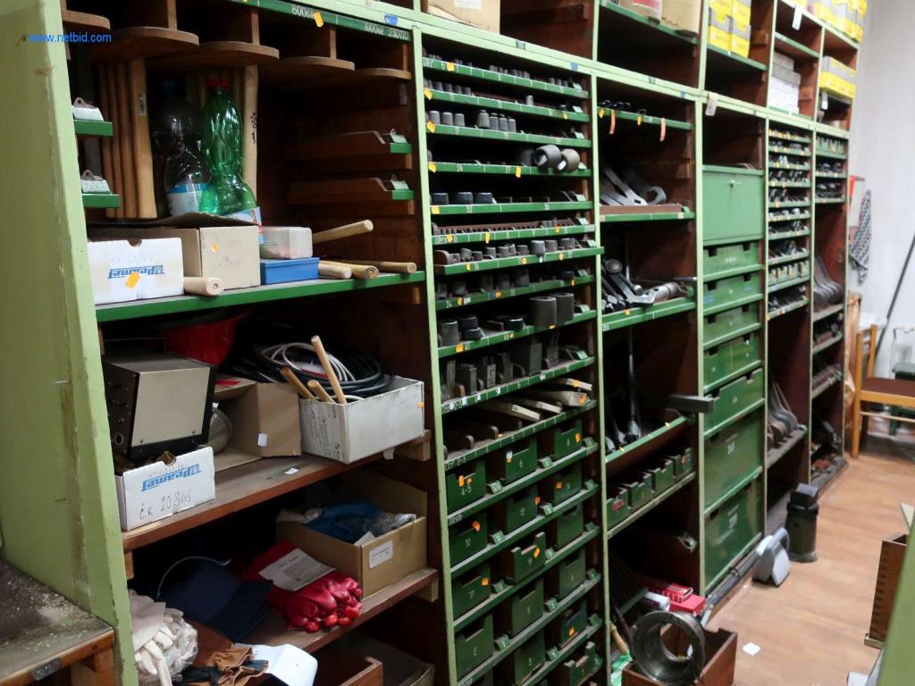 Anlagen und Maschinen aus den Bereichen Stahlproduktion, Schmiedewerk, Wärmebehandlung, Großteilebearbeitung und Peripherie-4