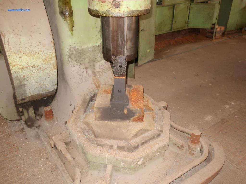 Závody a stroje z oblasti výroby oceli, kování, tepelného zpracování, velké cásti obrábení a periférií-4