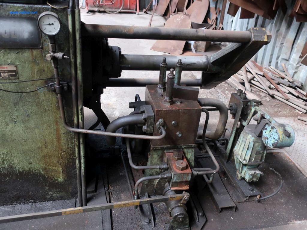 Závody a stroje z oblasti výroby oceli, kování, tepelného zpracování, velké cásti obrábení a periférií-3